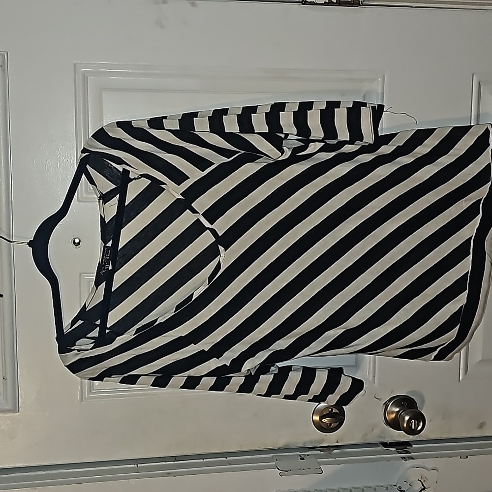 Asymmetrical stripe top ACW size L